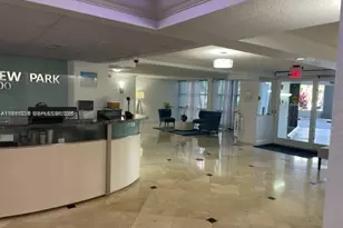 800 Parkview Dr, Hallandale Beach, FL 33009 - Photo 15