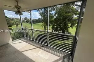 3850 Oaks Clubhouse Dr, Pompano Beach, FL 33069 - Photo 37