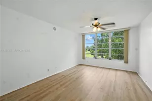 3850 Oaks Clubhouse Dr, Pompano Beach, FL 33069 - Photo 31
