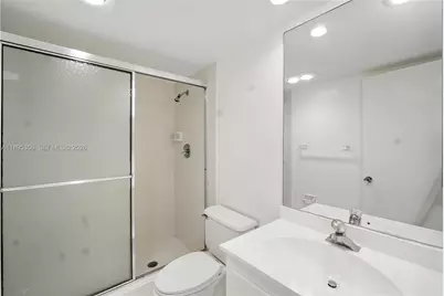 3850 Oaks Clubhouse Dr #307, Pompano Beach, FL 33069 - Photo 23