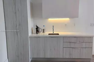 6080 Collins Ave, Miami Beach, FL 33140 - Photo 11