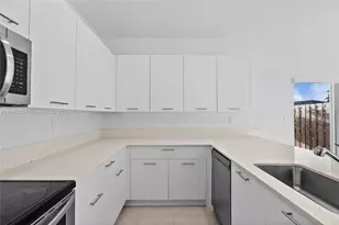 12428 NW 23rd Ct, Miami, FL 33167 - Photo 15