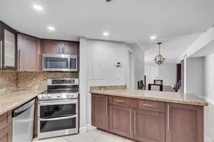 999 Brickell Bay Dr, Miami, FL 33131 - Photo 13