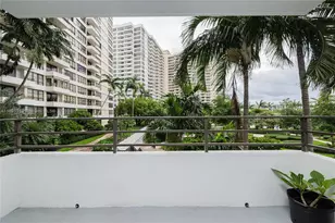 600 Three Islands Boulevard, Hallandale Beach, FL 33009 - Photo 23