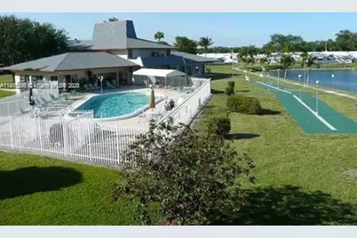2200 Park Ln #209, Hollywood, FL 33021 - Photo 9