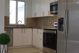 1450 NE 147th St, Miami, FL 33161 - Photo 3