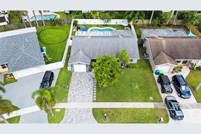 11741 NW 43rd Pl, Sunrise, FL 33323 - Photo 3