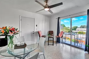 458 SW 9th St, Miami, FL 33130 - Photo 1