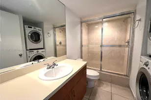 5600 Collins Ave, Miami Beach, FL 33140 - Photo 11