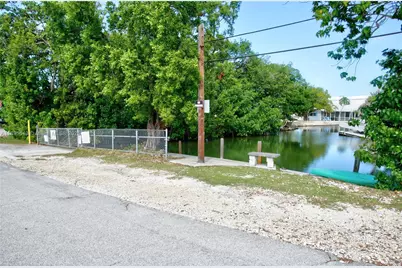 129 Pirates Dr, Key Largo, FL 33037 - Photo 41