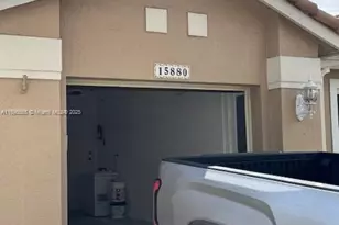 15880 SW 12th St, Pembroke Pines, FL 33027 - Photo 3