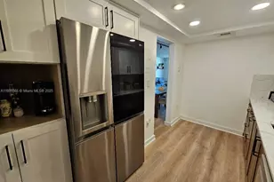 18061 Biscayne Blvd, Aventura, FL 33160 - Photo 3