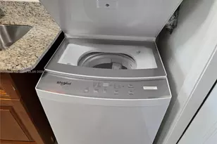 716 NW 14th Way, Fort Lauderdale, FL 33311 - Photo 9