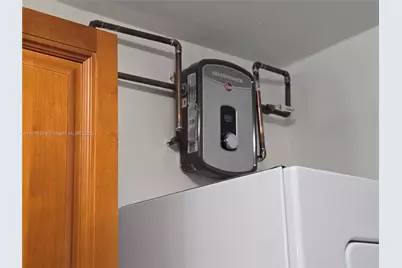 716 NW 14th Way #A, Fort Lauderdale, FL 33311 - Photo 11