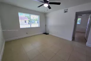 716 NW 14th Way, Fort Lauderdale, FL 33311 - Photo 5