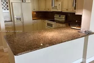 2625 Collins Ave, Miami Beach, FL 33140 - Photo 5