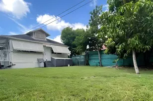 1759 NW 18th Terrace, Miami, FL 33125 - Photo 5