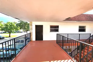 321 SW 1st Ct, Pompano Beach, FL 33060 - Photo 1