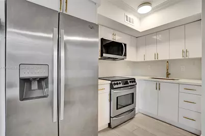 924 SE 2nd St #32, Fort Lauderdale, FL 33301 - Photo 5