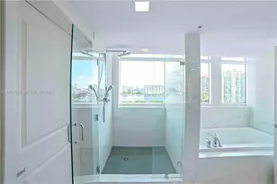 400 Sunny Isles Blvd, Sunny Isles Beach, FL 33160 - Photo 25