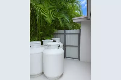 9510 SW 45th St, Miami, FL 33165 - Photo 25