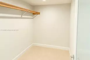 9510 SW 45th St, Miami, FL 33165 - Photo 9