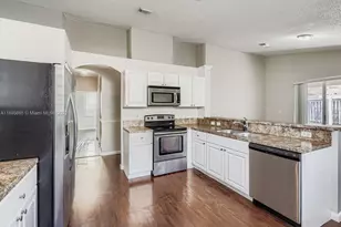 10397 SW 16th St, Pembroke Pines, FL 33025 - Photo 5