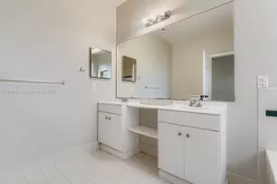 10397 SW 16th St, Pembroke Pines, FL 33025 - Photo 23