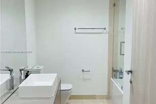 1000 Brickell Plaza, Miami, FL 33131 - Photo 15