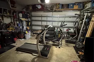 8270 NW 191st Ln, Hialeah, FL 33015 - Photo 5