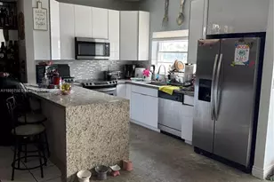 8270 NW 191st Ln, Hialeah, FL 33015 - Photo 3