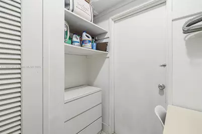 3 Island Ave #14A, Miami Beach, FL 33139 - Photo 23