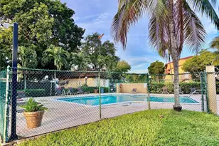 15560 SW 80th St, Miami, FL 33193 - Photo 9