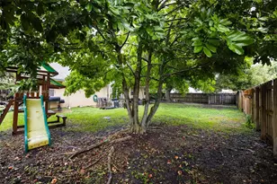 9730 SW 219th St, Cutler Bay, FL 33190 - Photo 25