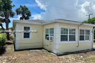 221 W 27th St, Riviera Beach, FL 33404 - Photo 3