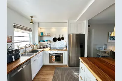 7850 Byron Ave #307, Miami Beach, FL 33141 - Photo 1