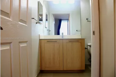 511 SE 5th Ave #610, Fort Lauderdale, FL 33301 - Photo 19