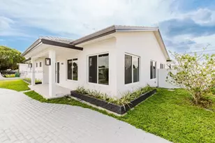 4202 SW 98th Ave, Miami, FL 33165 - Photo 1