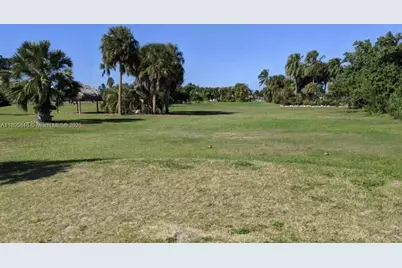 251 2nd St, Key Colony, FL 33051 - Photo 15