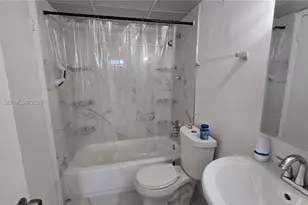 9400 W Flagler St, Miami, FL 33174 - Photo 49