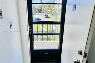 3111 Pass a Grille Way, Saint Petersburg, FL 33706 - Photo 9