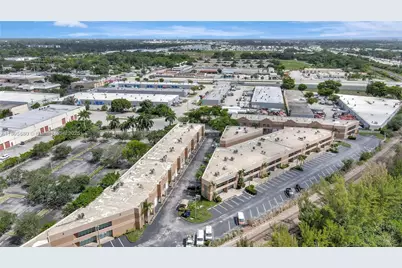 20129 NE 16th Pl #20129, Miami, FL 33179 - Photo 37