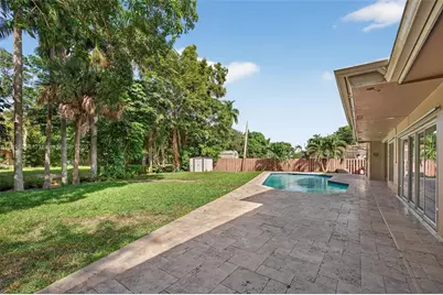 801 Holly Ln, Plantation, FL 33317 - Photo 29