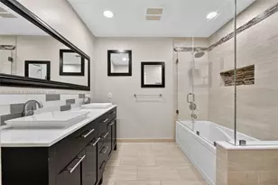 801 Holly Ln, Plantation, FL 33317 - Photo 27