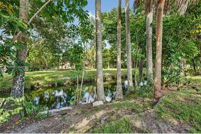 801 Holly Ln, Plantation, FL 33317 - Photo 5