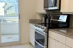 888 Brickell Key Dr, Miami, FL 33131 - Photo 19