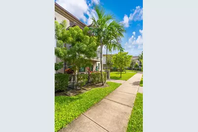 4963 NW 83rd Path #4963, Doral, FL 33166 - Photo 3