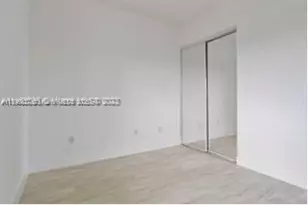 3600 Oaks Clubhouse Dr, Pompano Beach, FL 33069 - Photo 9