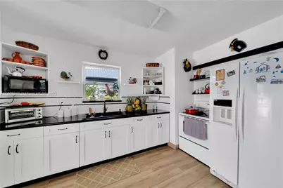 5402 SW 128th Pl, Miami, FL 33175 - Photo 13