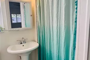 911 N 14th Ave, Hollywood, FL 33020 - Photo 15